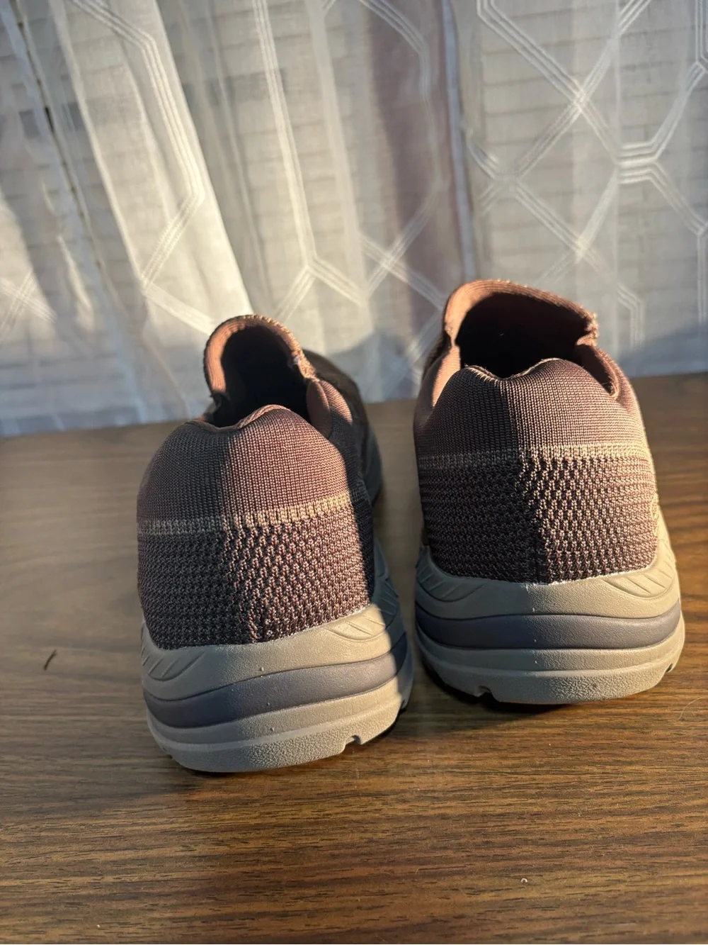 Skechers Size 12 Men's Slip-On Air Cooled Arch Fit Shoes
